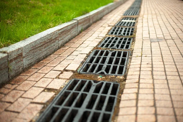 Storm Drain Water Drainage Details Urban Communications Canal Hatches Grate — Stock Photo, Image