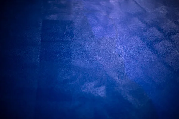 テクスチャはブルーペイントカラーです 詳細に描かれたテーブル 表面が粗い 青絵具の層 — ストック写真