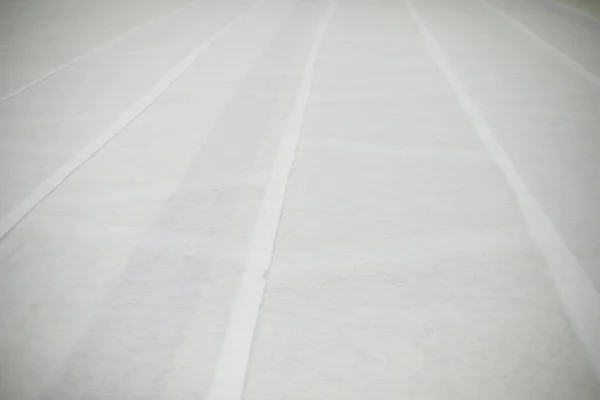Біла Тканина Лежить Шарах Крита Поверхня Білий Матеріал Облицювання Тканини — стокове фото