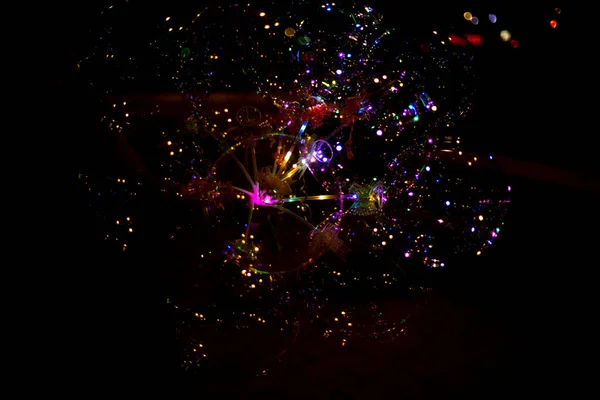 Салют Небе Взрыв Фейерверка Ночном Небе Фейерверки Хлопающие Искрами Темном — стоковое фото