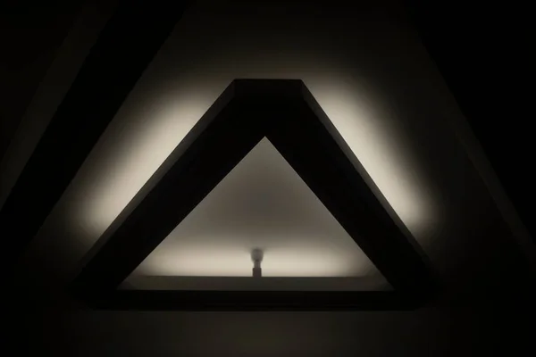Lâmpada Triangular Teto Detalhes Interiores Luz Corredor Desenho Luminária — Fotografia de Stock