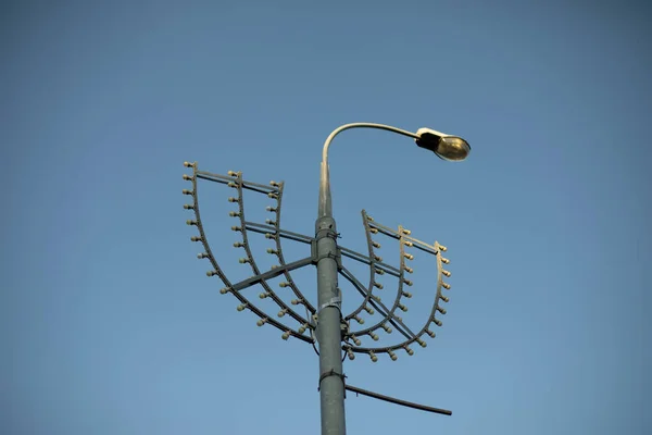 Lámpara Lámpara Contra Cielo Infraestructura Urbana Dispositivo Alimentación Luz —  Fotos de Stock