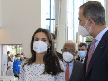 İspanya Kralları, Lizbon 'daki Champalimaud Vakfı' nın açılışına katıldı. 27 Eylül 2021, Lizbon, Portekiz: Portekiz devlet başkanı Marcelo Rebelo de Sousa ve İspanya kralları Felipe VI ve Letizia Ortiz