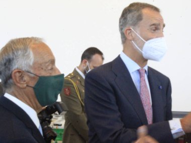 İspanya Kralları, Lizbon 'daki Champalimaud Vakfı' nın açılışına katıldı. 27 Eylül 2021, Lizbon, Portekiz: Portekiz devlet başkanı Marcelo Rebelo de Sousa ve İspanya kralları Felipe VI ve Letizia Ortiz