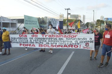 (Natal 'da Brezilya Cumhurbaşkanı Jair Bolsonaro' nun hükümetine karşı gösteri. 2 Ekim 2021, Natal, Rio Grande do Norte: Brezilya Cumhurbaşkanı Jair Bolsonaro 'nun hükümetine karşı Natal caddelerinde protesto gösterisi