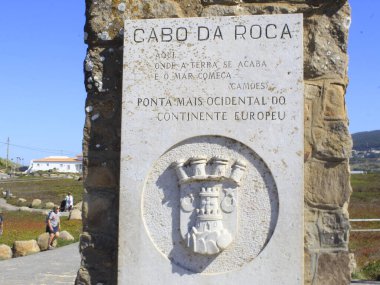 Cabo da Roca, Sintra 'da. 7 Ekim 2021, Sintra, Portekiz: 7 Perşembe günü Lizbon 'un metropol bölgesinde, Sintra kentinin en çok ziyaret edilen turizm merkezlerinden biri olan Cabo da Roca' da turizm hareketi)