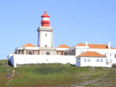 Cabo da Roca, Sintra 'da. 7 Ekim 2021, Sintra, Portekiz: 7 Perşembe günü Lizbon 'un metropol bölgesinde, Sintra kentinin en çok ziyaret edilen turizm merkezlerinden biri olan Cabo da Roca' da turizm hareketi)