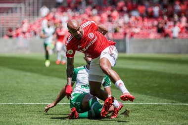 (SPO) Brezilya Futbol Şampiyonası: Uluslararası ve Chapecoense. 20 Ekim 2021 'de Porto Alegre, Brezilya: Yurtdışından Yuri Alberto, Internacional ve Chapecoense arasında oynanan maçta attığı golü kutluyor. 