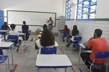 (INT) RN 'in devlet ve özel okulları% 100 kişisel derslerle geri dönebilirler. 8 Ekim 2021, Natal, Rio Grande do Norte, Brezilya: Colegio Estadual do Atheneu Norte Riograndense, Petropolis Mahallesi, Natal