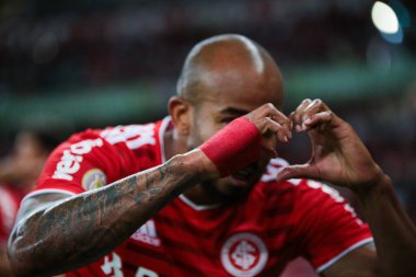 (Brezilya Futbol Şampiyonası: Internacional ve America Mineiro. 13 Ekim 2021, Porto Alegre Brazil: 2021 Brezilya Futbol Şampiyonası 'nın 26. turu için geçerli olan Internacional ve America Mineiro arasındaki futbol maçı