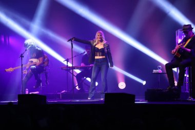 Brezilyalı Paula Toller Sao Paulo 'da bir gösteri yapıyor. 16 Ekim 2021, Sao Paulo, Brezilya: Brezilyalı ünlü şarkıcı Paula Toller, Sao Paulo 'daki Tom Brasil' de kendi vokalini yaptığı Kid Abelha rock grubunun büyük hitlerini seslendirdi. 