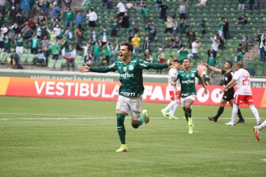 (Brezilya Futbol Şampiyonası: Palmeiras ve Internacional. 17 Ekim 2021, Sao Paulo, Brezilya: Palmeiras ve Internacional arasındaki futbol maçı, Allianz Parque Stadyumu 'nda düzenlenen Brezilya Futbol Şampiyonası' nın 27.
