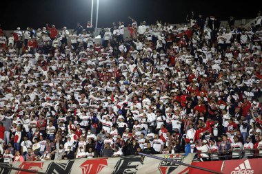 Brezilya Futbol Şampiyonası: Sao Paulo ve Corinthians. 18 Ekim 2021, Sao Paulo, Brezilya: Sao Paulo ve Corinthians arasında oynanan futbol maçı sırasındaki Sao Paulo taraftarları, Morumbi 'de düzenlenen Brezilya Futbol Şampiyonası' nın 27.