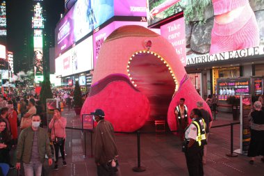 Times Meydanı 'nda Pamela Council' in 