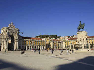 Lizbon 'da Web Zirvesi teknoloji etkinliği. 27 Ekim 2021, Lizbon, Portekiz: Lizbon 'daki Comercio Meydanı' nda tanıtım, önde gelen şirketleri bir araya getirecek en büyük teknoloji etkinliklerinden biri olan Web Zirvesi 'nin bu yılki sayısını açıkladı.