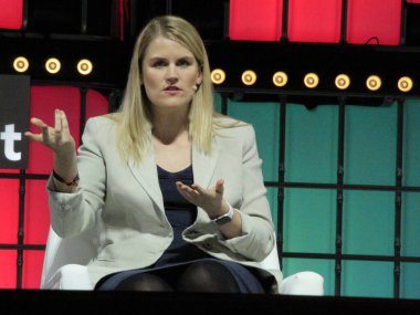 Web Zirvesi Lizbon 'da yapıldı. 1 Kasım 2021, Lizbon, Portekiz: Lizbon Web Zirvesi, dünyanın en büyük teknoloji etkinliği.