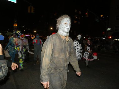 Post-CoVid Cadılar Bayramı Maskeli Balosu New York 'un Tohum fakat Tarihi Webster Salonu' nda sahnelendi. 31 Ekim 2021, New York, ABD: Amerika 'nın en büyük ve en şatafatlı Cadılar Bayramı Partilerinin kalıcı karşı kültürü 