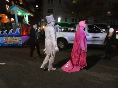 Post-CoVid Cadılar Bayramı Maskeli Balosu New York 'un Tohum fakat Tarihi Webster Salonu' nda sahnelendi. 31 Ekim 2021, New York, ABD: Amerika 'nın en büyük ve en şatafatlı Cadılar Bayramı Partilerinin kalıcı karşı kültürü 