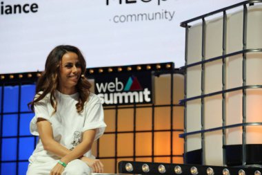 Teknoloji: Lizbon 'da Web Zirvesi. 1 Kasım 2021, Lizbon, Portekiz: Dünyanın en büyük teknoloji etkinliklerinden biri olan Web Zirvesinin açılışı, Lizbon, Portekiz 'deki Nacoes Park' ta gerçekleşti.