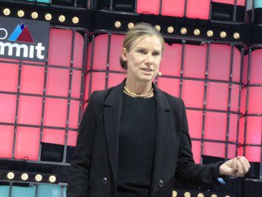 Teknoloji: Lizbon 'daki Web Zirvesi' nin ikinci günü. 2 Kasım 2021, Lizbon, Portekiz: Dünyanın en büyük teknoloji etkinliklerinden biri olan Web Zirvesi 'nin ikinci günü, 2 Kasım Salı günü Lizbon, Portekiz' deki Parque das Nacoes 'da gerçekleşti.).