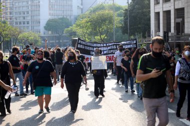 Sao Paulo Eğitim Hizmetleri Daha İyi Maaşlar İçin Protesto Ediyor. 3 Kasım 2021, Sao Paulo, Brezilya: Sao Paulo Eğitim Çalışanları daha iyi maaş için protesto ve Vali Joao Doria ve Eğitim Bakanı