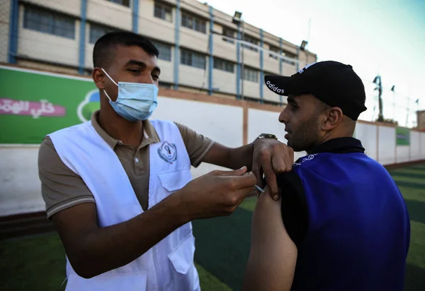 Calciatori Palestinesi Ricevono Una Dose Vaccino Pfizer Novembre 2021 Gaza — Foto Stock