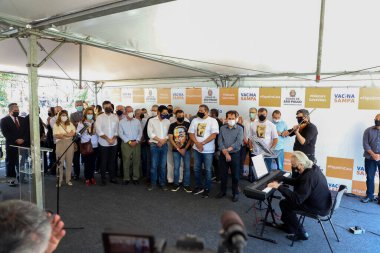 Sao Paulo 'da Augusta Belediye Başkanı Bruno Covas' ın açılışı. 6 Kasım 2021, Sao Paulo, Brezilya: Sao Paulo Belediye Başkanı Ricardo Nunes ile birlikte Augusta Belediye Parkı 