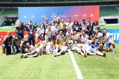 Palmeiras ve Sao Jose. 7 Kasım 2021, Sao Paulo, Brezilya: 7 Kasım Pazar günü Sao Paulo 'daki Allianz Parque Stadyumu' nda düzenlenen Paulista Kadınlar Futbol Kupası finali için geçerli olan Palmeiras ile Sao Jose arasındaki futbol maçı)