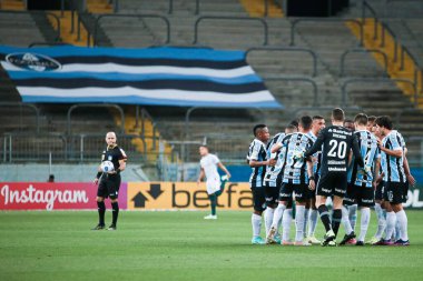 Brezilya Futbol Şampiyonası: Gremio ve Fluminense. 9 Kasım 2021, Porto Alegre, Brezilya: John Kennedy, fluminense takımından, Gremio ve Fluminense arasındaki futbol maçı sırasında, Brezilya Futbol Şampiyonası 'nın 31. turu için geçerlidir.