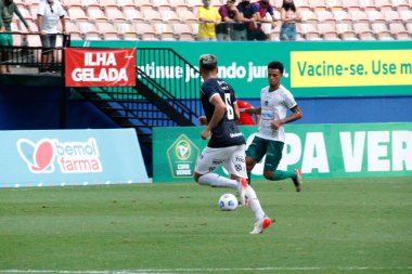 Yeşil Kupa Çeyrek finali: Manaus ve Remo: 12 Kasım 2021, Manaus, Amazonas, Brezilya: Manaus ve Remo arasında 12 Kasım Cuma günü Manaus 'taki Arena da Amazania stadyumunda oynanan Green Cup Soccer çeyrek finalleri için oynanan futbol maçı).