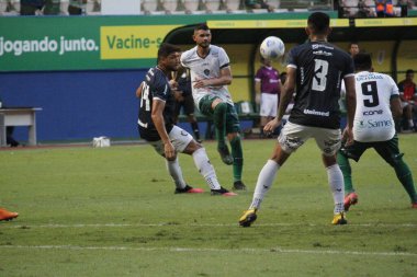 Yeşil Kupa Çeyrek finali: Manaus ve Remo: 12 Kasım 2021, Manaus, Amazonas, Brezilya: Manaus ve Remo arasında 12 Kasım Cuma günü Manaus 'taki Arena da Amazania stadyumunda oynanan Green Cup Soccer çeyrek finalleri için oynanan futbol maçı).