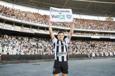Brezilya Futbol Şampiyonası - İkinci Lig Botafogo ve Operario-PR. 15 Kasım 2021, Rio de Janeiro, Brezilya: Botafogo ve Operario-PR arasındaki futbol maçı, Brezilya Futbol Şampiyonası 'nın 36. turu için geçerlidir - İkinci Lig