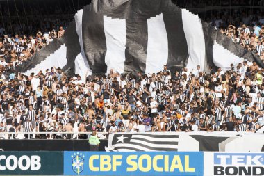 Brezilya Futbol Şampiyonası - İkinci Lig Botafogo ve Operario-PR. 15 Kasım 2021, Rio de Janeiro, Brezilya: Botafogo ve Operario-PR arasındaki futbol maçı, Brezilya Futbol Şampiyonası 'nın 36. turu için geçerlidir - İkinci Lig