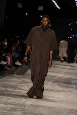 SPFW N52: Sankofa Geçidi: Meninos Rei projesi SS 22 koleksiyonu. 18 Kasım 2021, Sao Paulo, Brezilya: SPFW N52: Sankofa Geçidi: Meninos Rei projesi SS 22 koleksiyonu SPFW N52 'nin üçüncü gününde (Sao Paulo Moda Haftası)