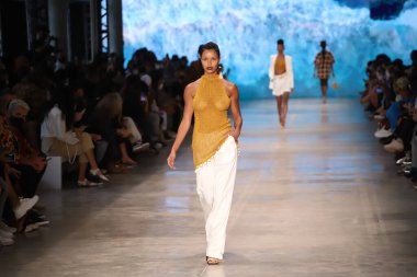 SPFW N52: Sankofa Geçidi: Meninos Rei projesi SS 22 koleksiyonu. 18 Kasım 2021, Sao Paulo, Brezilya: SPFW N52: Sankofa Geçidi: Meninos Rei projesi SS 22 koleksiyonu SPFW N52 'nin üçüncü gününde (Sao Paulo Moda Haftası)