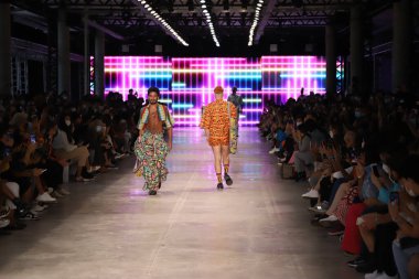 SPFW N52: Sankofa Geçidi: Meninos Rei projesi SS 22 koleksiyonu. 18 Kasım 2021, Sao Paulo, Brezilya: SPFW N52: Sankofa Geçidi: Meninos Rei projesi SS 22 koleksiyonu SPFW N52 'nin üçüncü gününde (Sao Paulo Moda Haftası)