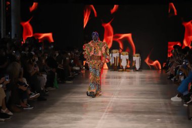 SPFW N52: Sankofa Geçidi: Meninos Rei projesi SS 22 koleksiyonu. 18 Kasım 2021, Sao Paulo, Brezilya: SPFW N52: Sankofa Geçidi: Meninos Rei projesi SS 22 koleksiyonu SPFW N52 'nin üçüncü gününde (Sao Paulo Moda Haftası)