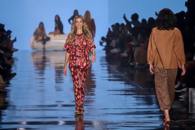 Lilly Sarti SS 22 Koleksiyonu 