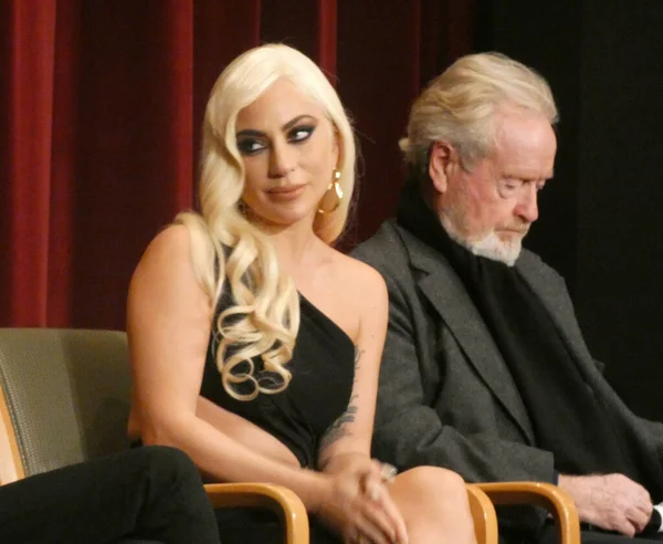 Lady Gaga Manhattan Gucci Evi Nin Galasında Sersemletti Kasım 2021 — Stok fotoğraf