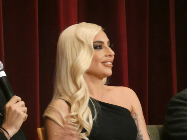 Lady Gaga Stuns Manhattan Premiere Dari House Gucci Nov 2021 — Stok Foto