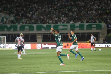 Brezilya Futbol Şampiyonası: Gremio ve Flamengo. 23 Kasım 2021, Porto Alegre, Brezilya: Rene, Flamengo 'dan, Porto Alegre' deki Arena do Gremio 'da düzenlenen Brezilya Futbol Şampiyonası' nın 2. turunun rötarlı maçı sırasında takım