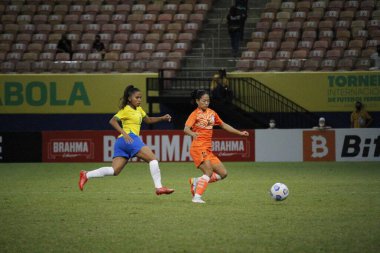 Uluslararası Kadınlar Futbol Turnuvası: Şili ve Venezuela. 25 Kasım 2021, Manaus, Amazonas, Brezilya: Uluslararası Kadınlar Futbol Turnuvası 'nın açılışı için geçerli olan Şili ve Venezuela milli takımı arasındaki futbol maçı