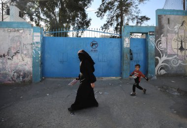(Birleşmiş Milletler Mülteci Yardım Teşkilatı Gazze 'de kapatıldı. 29 Kasım 2021, Gazze, Filistin: Gazze Şeridi 'nin güneyinde yer alan Birleşmiş Milletler Filistin Mültecileri Yardım ve Çalışma Ajansı (UNRWA) tesisleri 