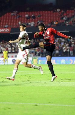 Sao Paulo ve Athletico Paranaense. 24 Kasım 2021, Rio de Janeiro, Brezilya: Sao Paulo takımından Koç Rogerio Ceni, Sao Paulo ve Athletico Paranaense arasında oynanan futbol maçı sırasında, 34. 