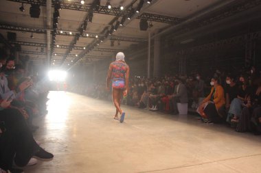 SPFW N52: Apartamento 03 SS 22 Koleksiyonu Geçidi. 20 Kasım 2021, Sao Paulo, Brezilya: Apartamento 03 SS 22 Koleksiyonu, SPFW (Sao Paulo Moda Haftası) N52, Sao Paulo Kültür Merkezi, 20 Cumartesi günü).