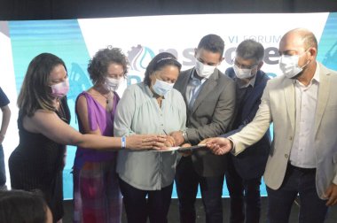 Mossoro şehri Rio Grande do Norte 'deki kıyı forumunun başkenti oldu. 25 Kasım 2021, Mossoro, Rio Grande do Norte, Brezilya: Rio Grande do Norte valisi, Fatima Bezerra, diğer yetkililer arasında, 