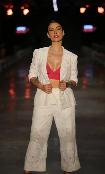 Spfw N52 Sfilata Dello Stilista Walerio Araujo Collection Novembre 2021 — Foto Stock