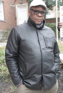 Washington 'da ücretsiz Ighoho Oosa Rallisi. 30 Kasım 2021, Washington DC, Maryland, ABD: Washington DC 'deki Benin Büyükelçiliği önünde bazı Nijeryalılar, Pazar günü Adeyemo' nun (Igboho Oosa olarak bilinen) derhal serbest bırakılmasını talep ettiler.) 