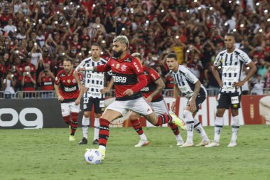 Brezilya Futbol Şampiyonası: Flamengo ve Santos. 6 Aralık 2021, Rio de Janeiro, Brezilya: Brezilya 'da Maracana Stadyumu' nda düzenlenen Brezilya Futbol Şampiyonası 'nın 37. turu için Flamengo ve Santos arasında oynanan futbol maçı.