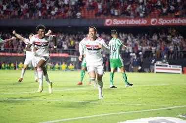 Brezilya Futbol Şampiyonası: Sao Paulo ve Juventude. Sao Paulo, Brezilya, 6 Aralık 2021 Sao Paulo: Sao Paulo ve Juventude arasında oynanan maçta Sao Paulo takımından Luciano 'nun attığı golün kutlanması.